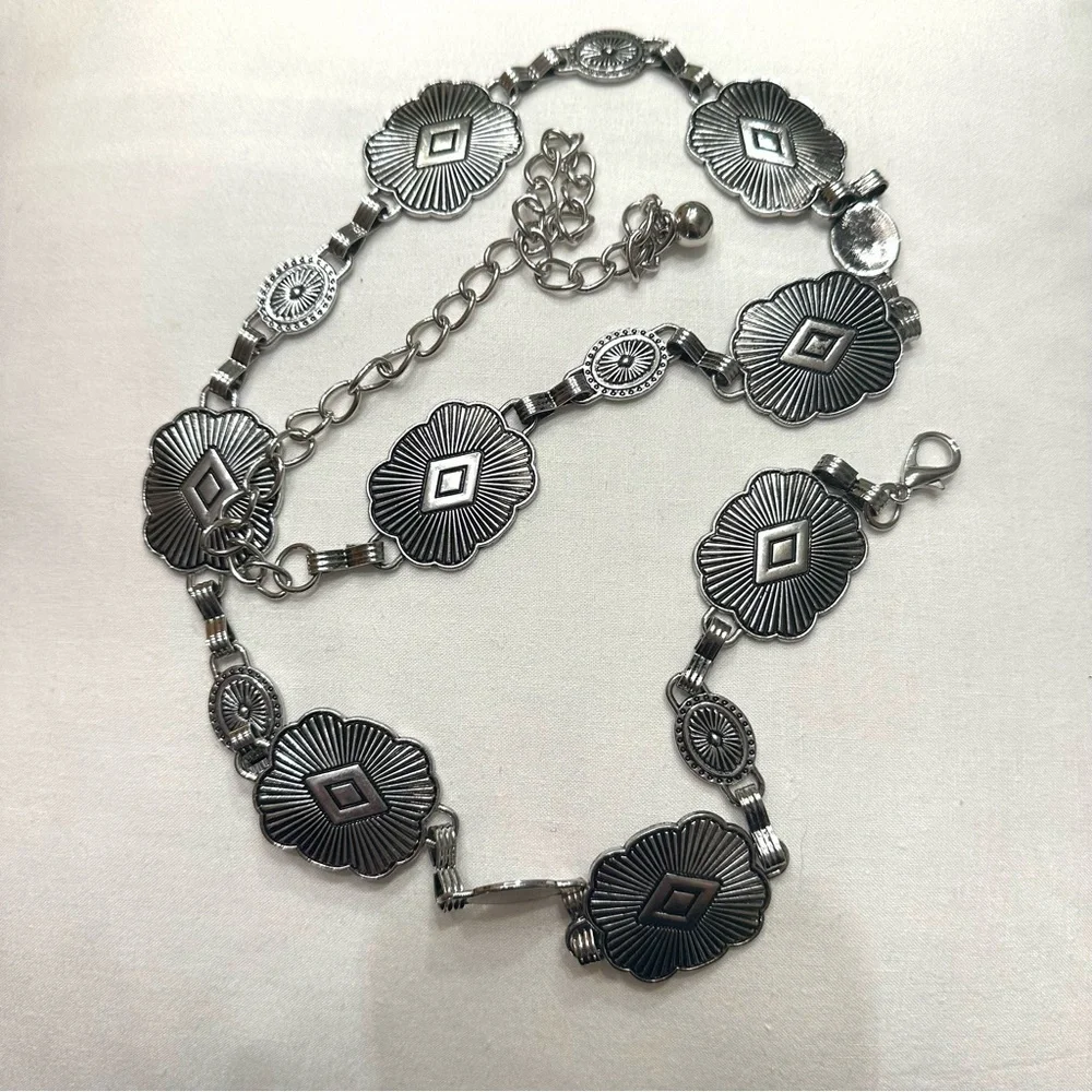 Silver Concho Belt Weatern Cowboy Belt - Picture 3 of 5